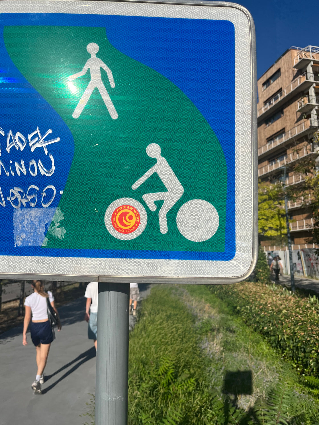 Sticker méon